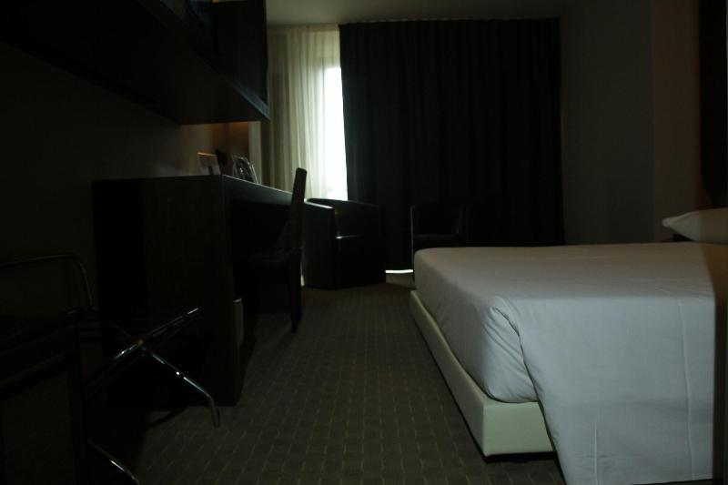 Bes Hotel Cremona Soncino - Oda