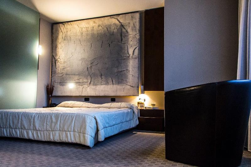 Bes Hotel Cremona Soncino - Oda