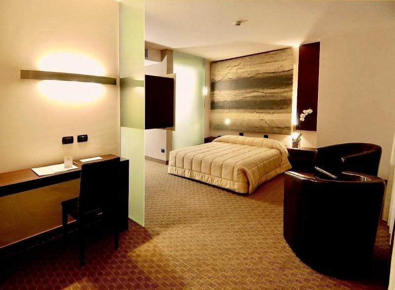 Bes Hotel Cremona Soncino - Oda