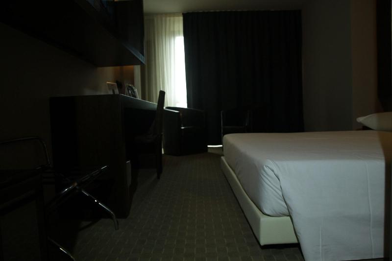 Bes Hotel Cremona Soncino - Oda