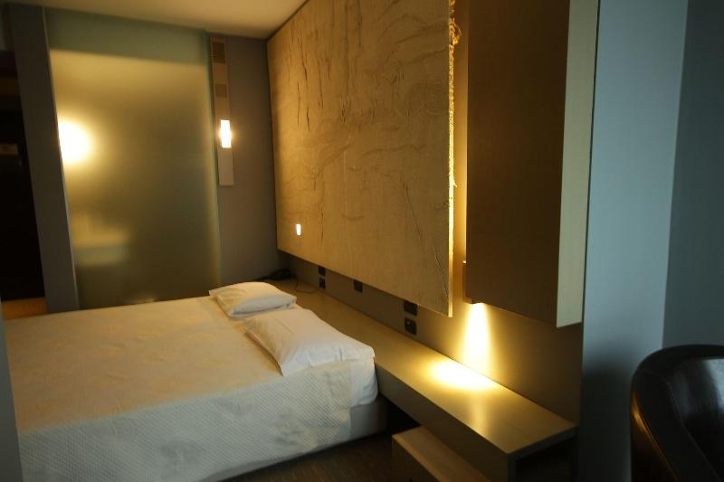Bes Hotel Cremona Soncino - Oda