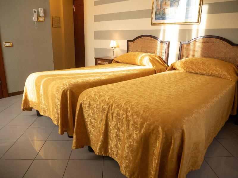 Dipendenza Hotel Londra - Oda