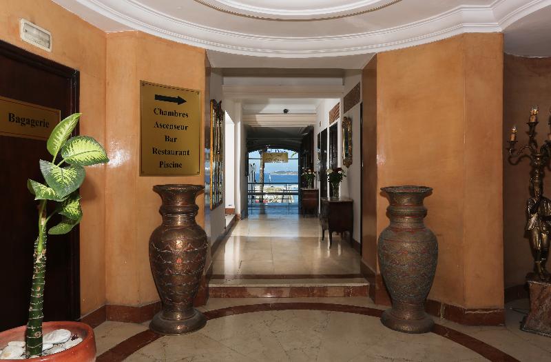 Rembrandt Hotel - Lobi