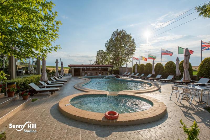 Sunny Hill Studios - Genel