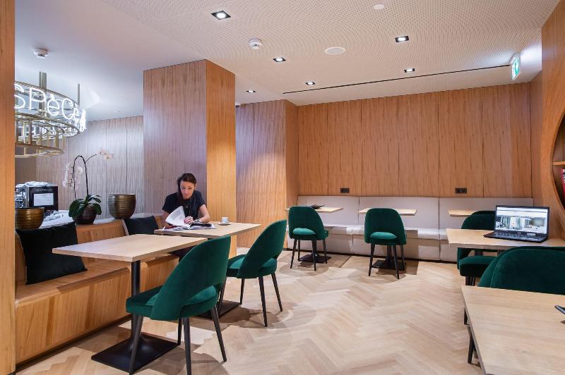 9Hotel Paquis - Lobi