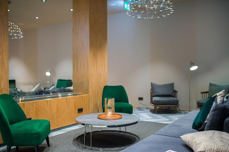 9Hotel Paquis - Lobi