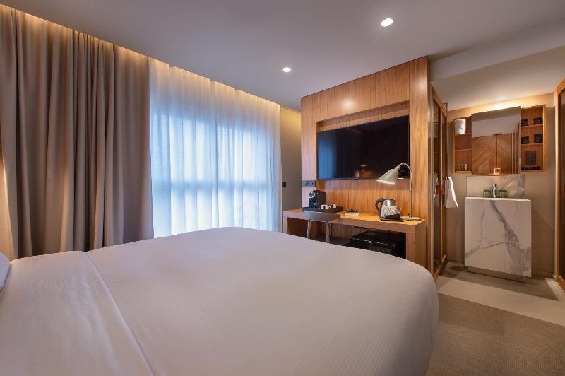 9Hotel Paquis - Oda