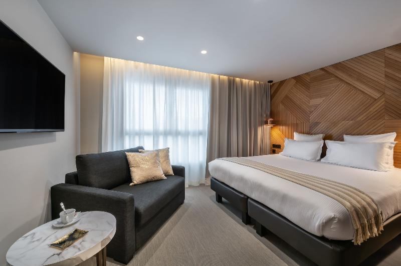 9Hotel Paquis - Oda