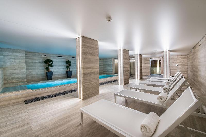 9Hotel Paquis - Havuz