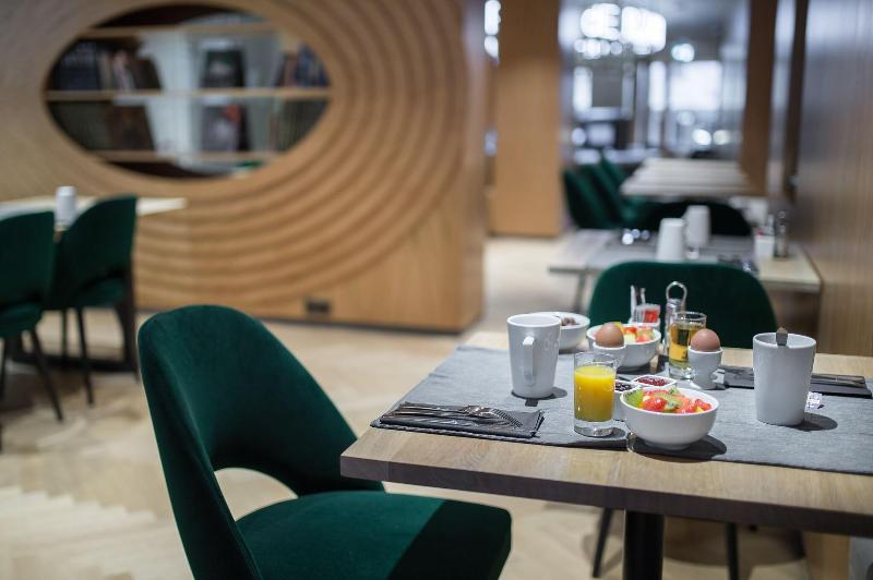 9Hotel Paquis - Restoran