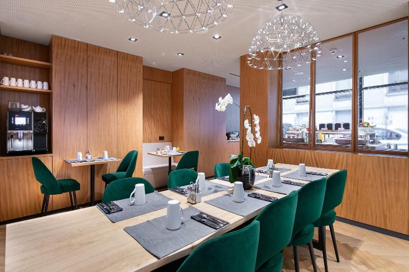 9Hotel Paquis - Restoran