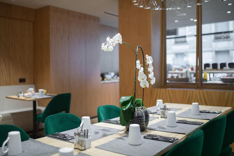 9Hotel Paquis - Restoran