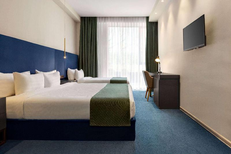 Ramada by Wyndham Tbilisi Old City - Oda