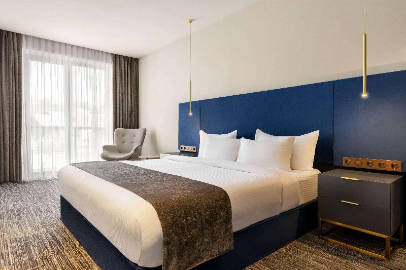 Ramada by Wyndham Tbilisi Old City - Oda
