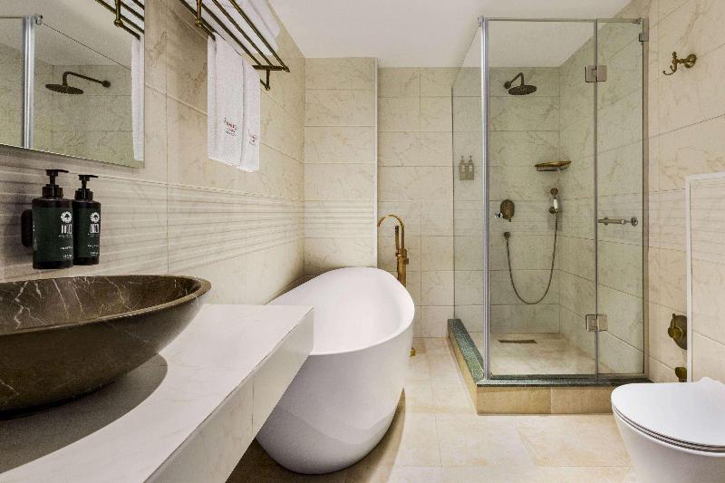 Ramada by Wyndham Tbilisi Old City - Oda