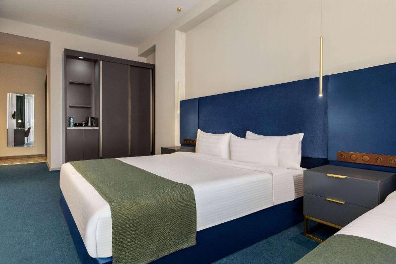 Ramada by Wyndham Tbilisi Old City - Oda