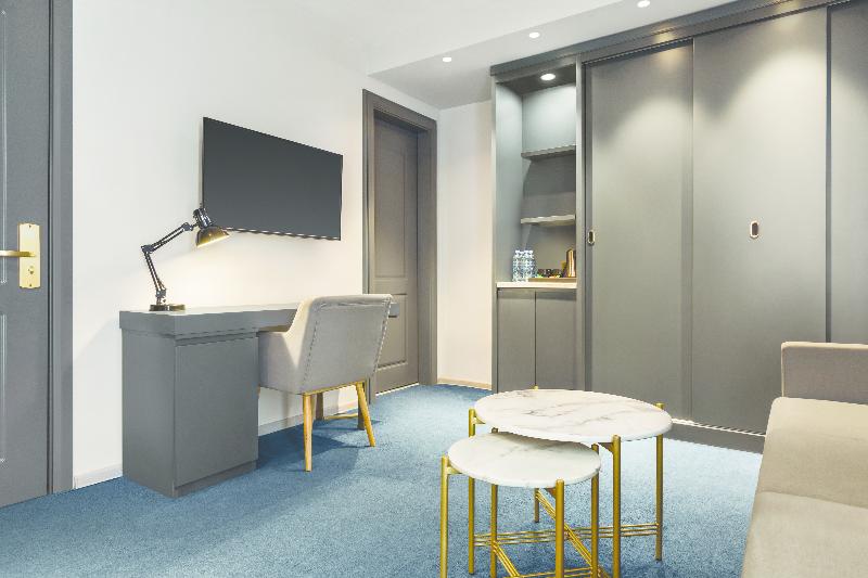 Ramada by Wyndham Tbilisi Old City - Oda