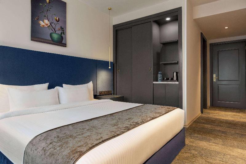 Ramada by Wyndham Tbilisi Old City - Oda
