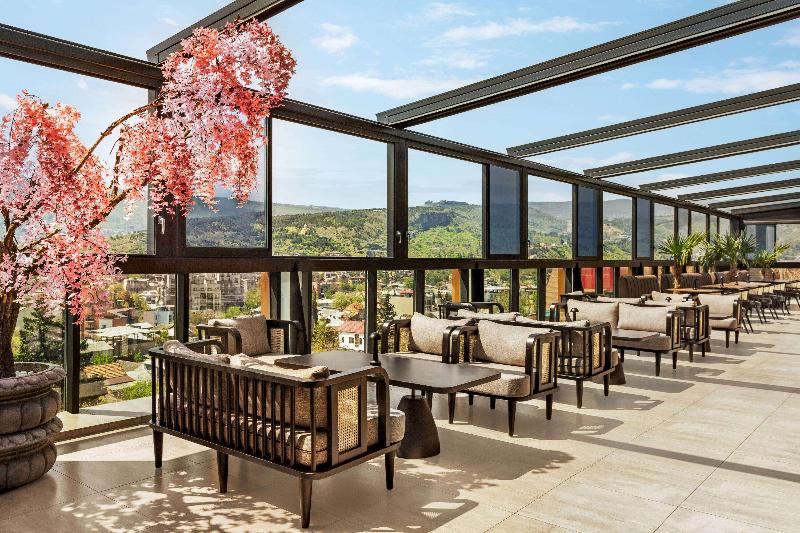 Ramada by Wyndham Tbilisi Old City - Teras
