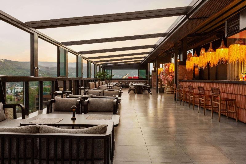 Ramada by Wyndham Tbilisi Old City - Teras