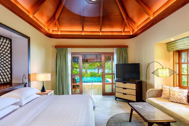 Sheraton Maldives Full Moon Resort & Spa - Havuz