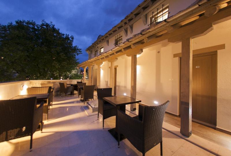 Hotel Emen - Genel