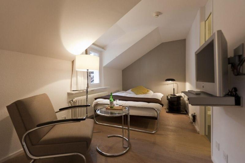 Hotel Baseltor - Oda