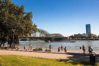 City Apartments in Koln am Rheingarten fotoÄŸrafÄ±