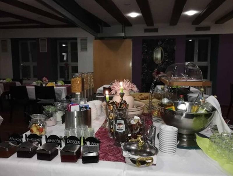 Hotel Roessle - Restoran