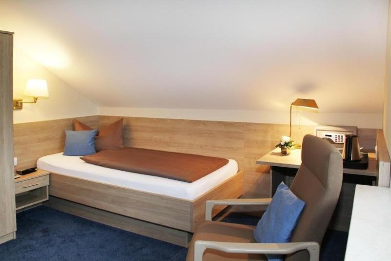 Pension- Hotel Maximilian - Oda