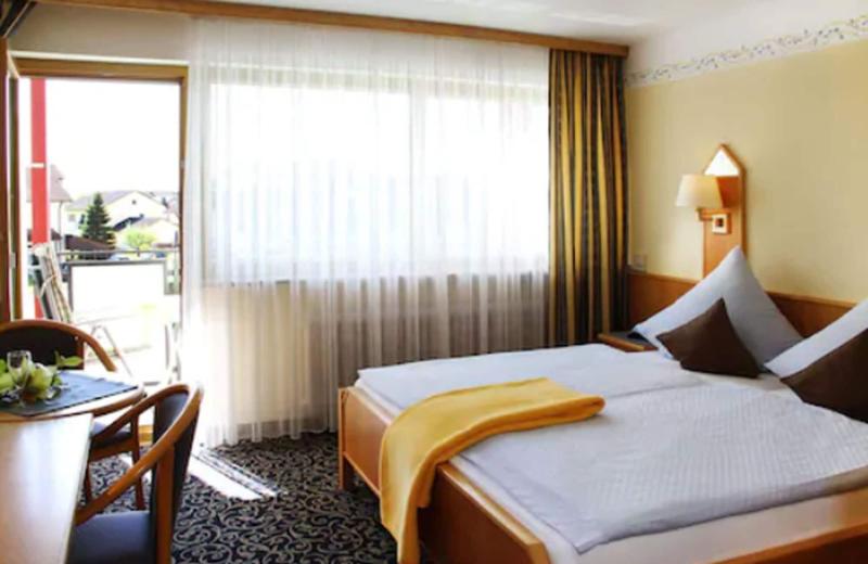 Pension- Hotel Maximilian - Oda