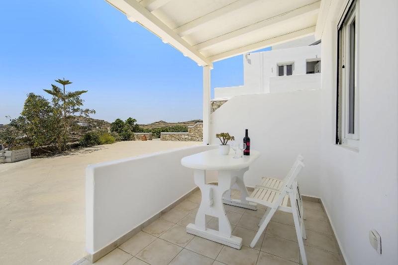 Oniropetra Apartaments - Genel