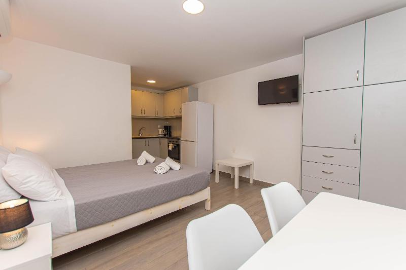 Oniropetra Apartaments - Oda