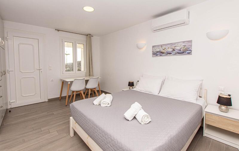 Oniropetra Apartaments - Oda