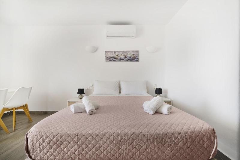 Oniropetra Apartaments - Oda
