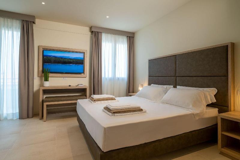 Palace Lido Hotel & Suites - Oda