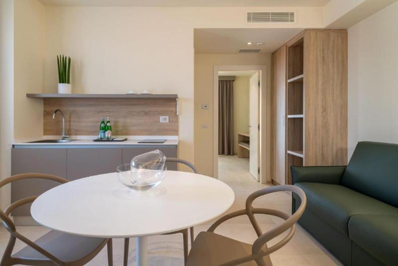 Palace Lido Hotel & Suites - Oda