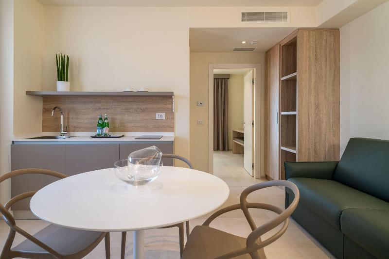 Palace Lido Hotel & Suites - Oda