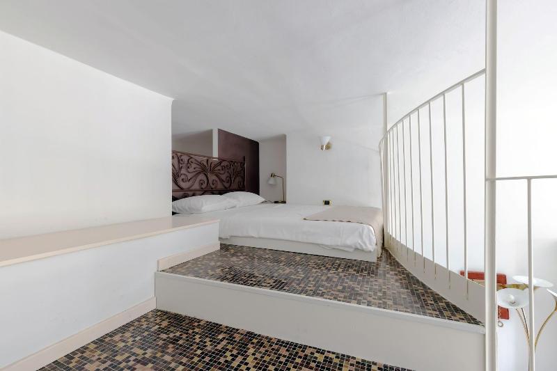 Milan Retreats Duomo Suites - Oda