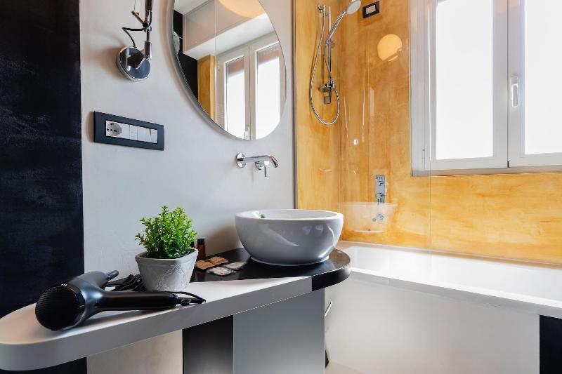 Milan Retreats Duomo Suites - Oda