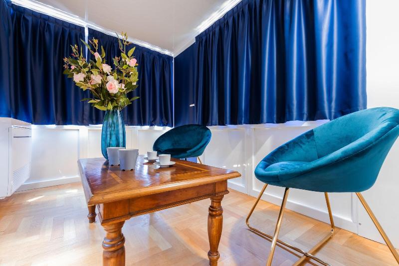 Milan Retreats Duomo Suites - Oda