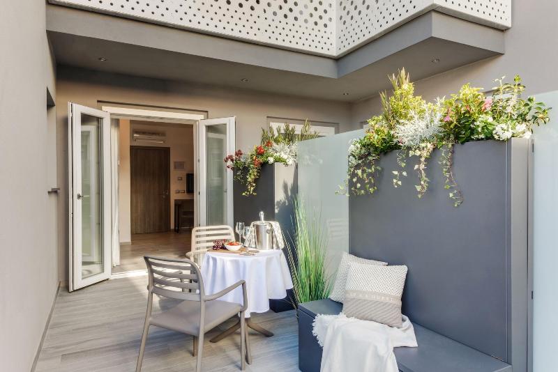Romagna Suite Hotel - Oda