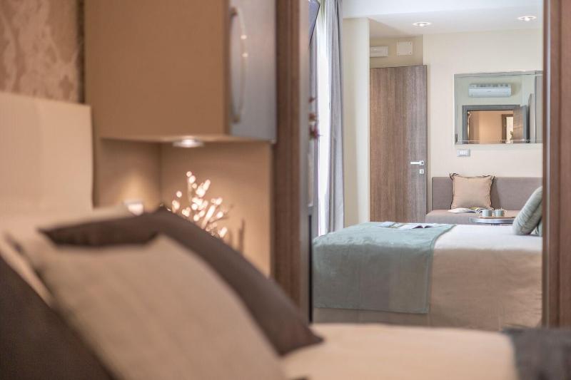 Romagna Suite Hotel - Oda