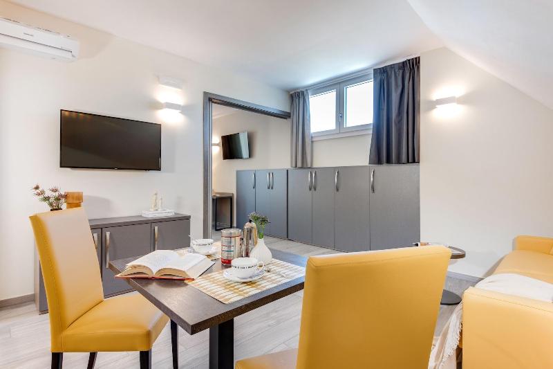 Romagna Suite Hotel - Oda