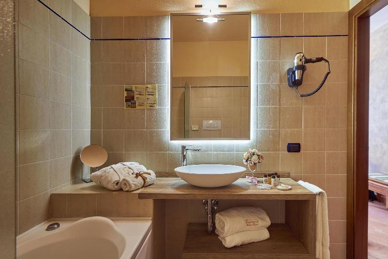 Casanova - Panoramic Rooms and Suites - Oda