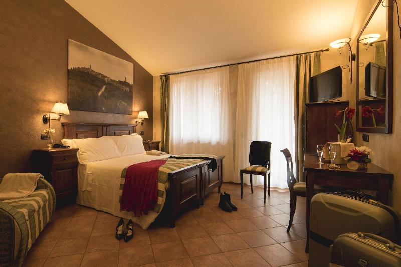 Casanova - Panoramic Rooms and Suites - Oda