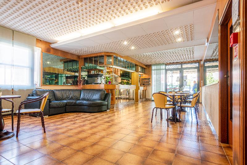 Hotel Villa Dina - Lobi