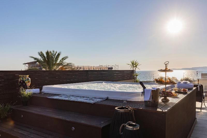 Giafra Rooms - Teras