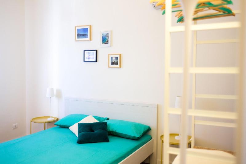 Mondello Beach Rooms - Oda