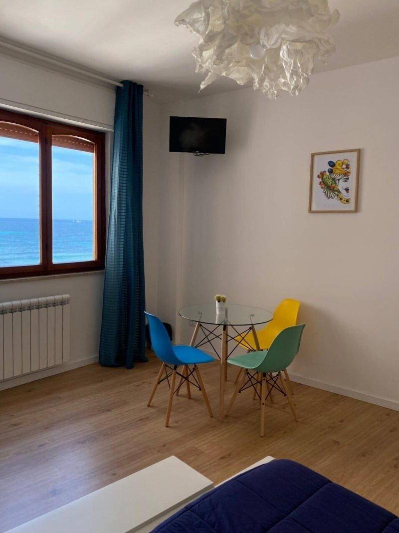 Mondello Beach Rooms - Oda